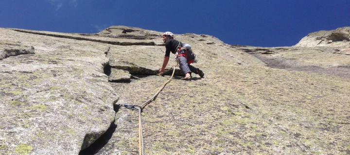 Arrampicata in fessura agli “Aiguilles de Chamonix”